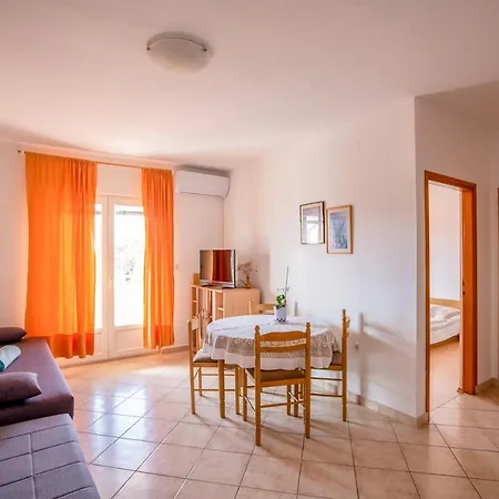 Valentin Apartment *